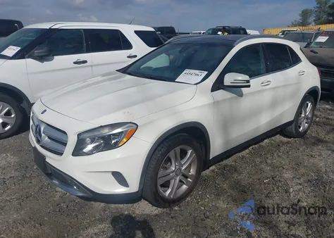 2016 Mercedes-Benz Gla 250 z USA, uszkodzony, nr VIN WDCTG4EB0GJ207187
